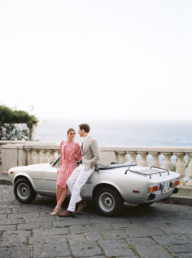 Classic car engagement session in Italy